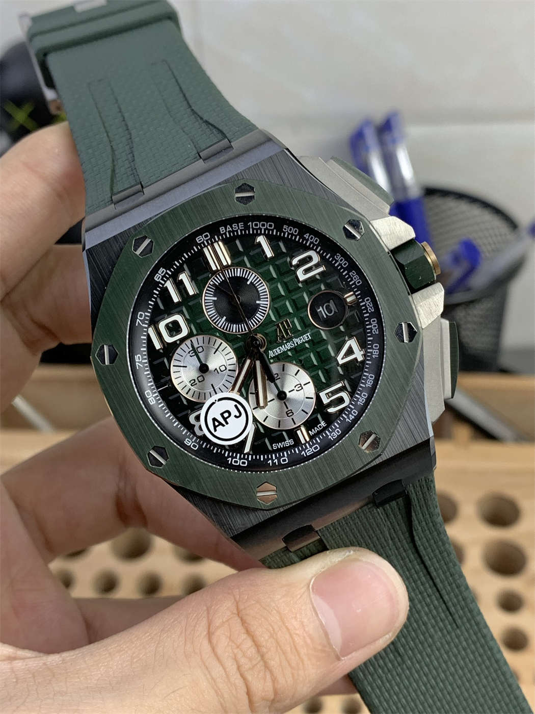 AP Royal Oak Offshore Ceramic Replica – Green Dial 44mm (APJ Factory)