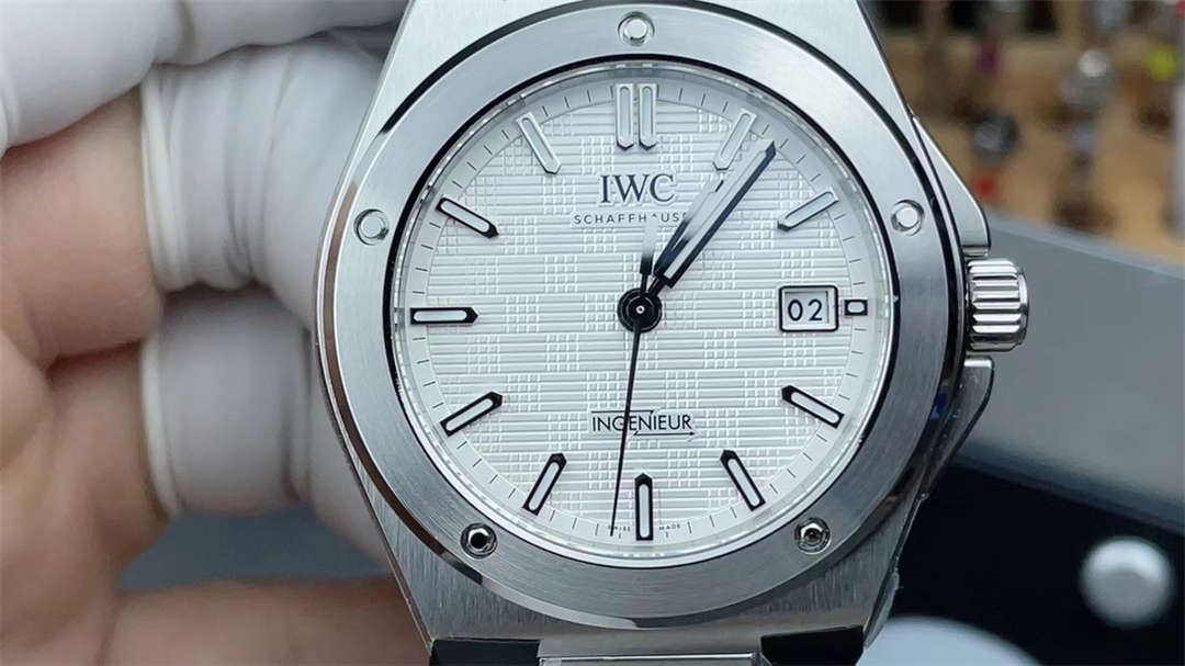 IWC Ingenieur Replica Watch – Premium 1:1 Reproduction with Modern Engineering Design