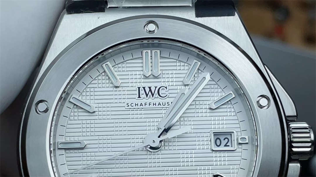 IWC Ingenieur Replica Watch – Premium 1:1 Reproduction with Modern Engineering Design