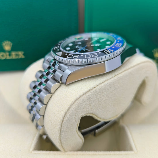 Pre-owned Rolex Replica Watch GMT-Master II, aka Batgirl, 40mm, 126710BLNR