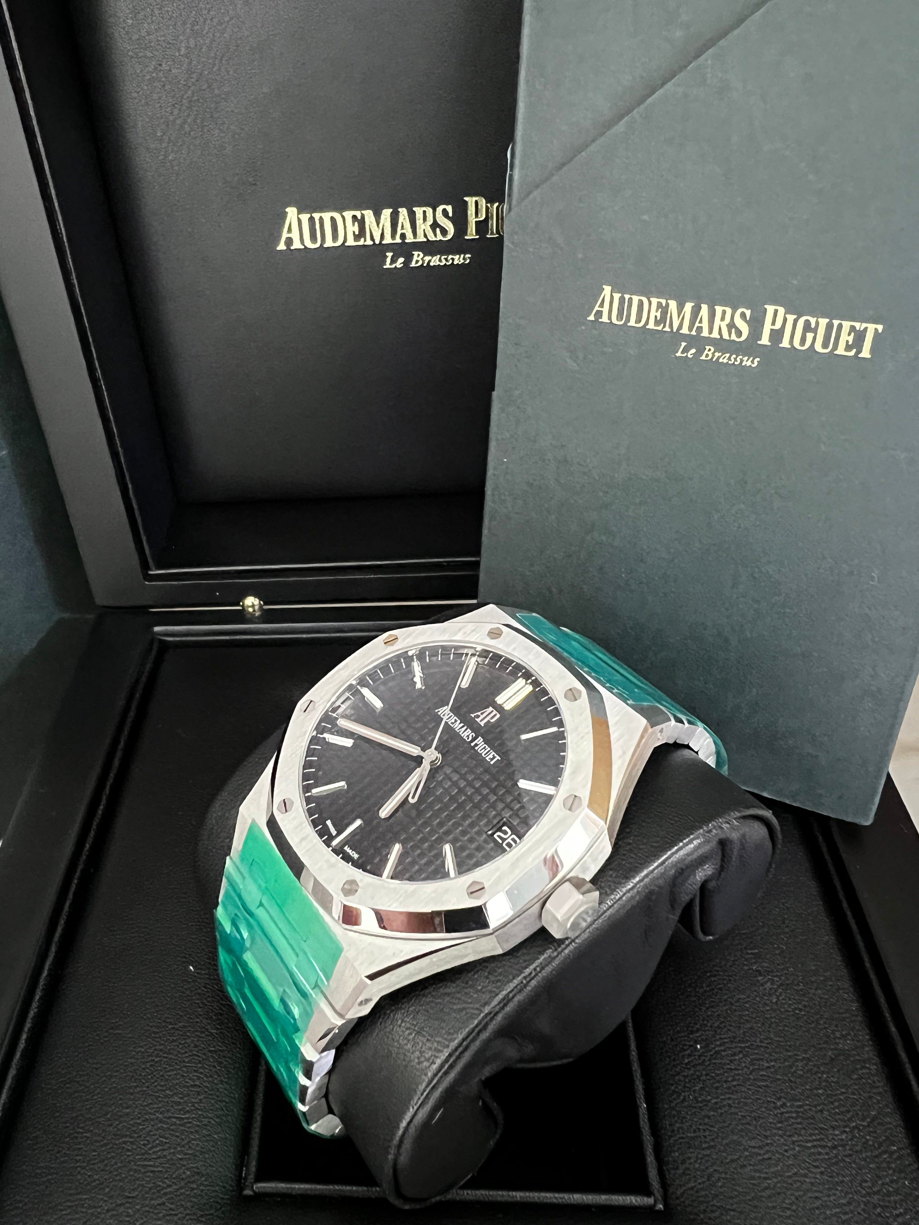 Replica Audemars Piguet Royal Oak Selfwinding Watch 15500ST.OO.1220ST.03