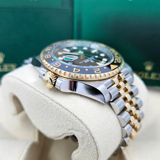 Rolex Replica Watch GMT-Master II, 40mm, Oystersteel and 18k Yellow Gold, 126713GRNR-0001